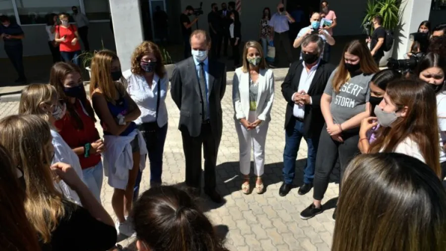 El gobierno provincial reconoció a jóvenes basquetbolistas entrerrianas