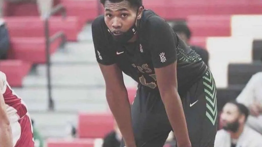 Básquetbol: Rocamora sumó al pívot colombiano Rainer de Jesús Torres Julio