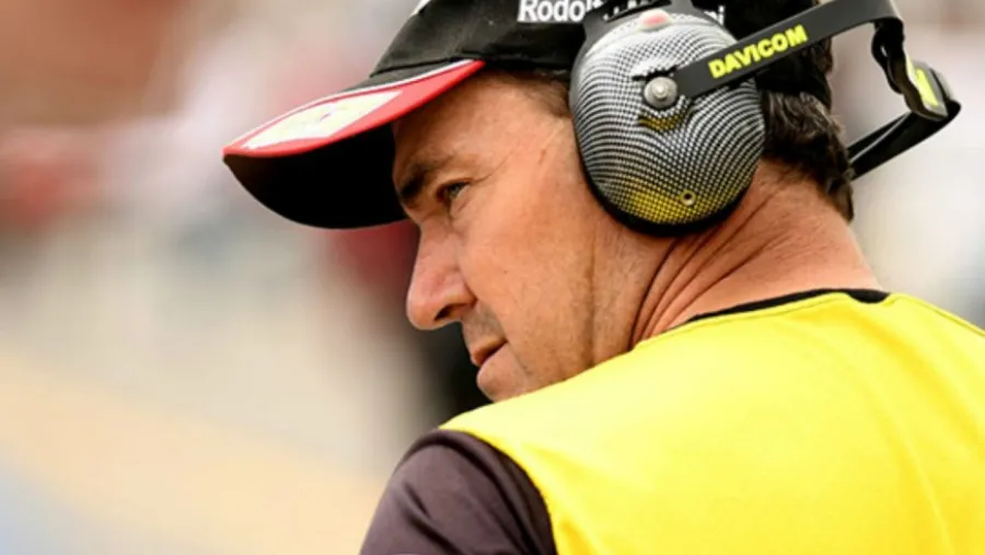 Con el taller cerrado, el “Gurí” Martínez espera que habiliten las pruebas en Paraná