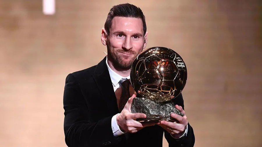 Lionel Messi no podrá defender el Balón de Oro en 2022: no está entre los nominados Lionel Messi no podrá defender el Balón de Oro en 2022: no está entre los nominados