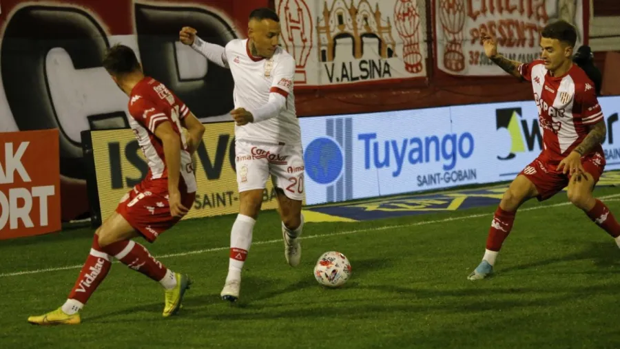 Huracán y Unión hicieron tablas en el Tomás Ducó