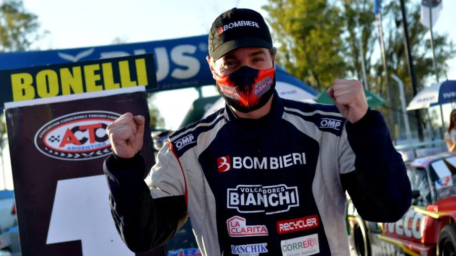 El uruguayense Nicolás Bonelli logró la pole position del Turismo Carretera en Rafaela El uruguayense Nicolás Bonelli logró la pole position del Turismo Carretera en Rafaela