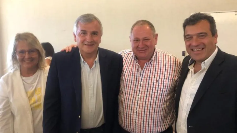Rogel participó del encuentro nacional de la UCR en Santa Fe Rogel participó del encuentro nacional de la UCR en Santa Fe