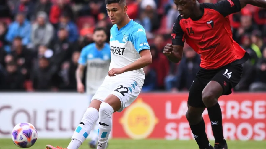 En Santa Fe, Racing alimentó su ilusión de lograr el título