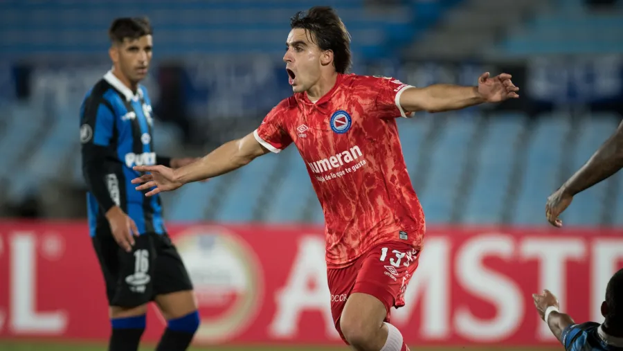 Copa Libertadores: Argentinos no pudo sostener la ventaja y empató en Uruguay