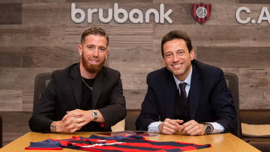 Iker Muniain firmó contrato y se convirtió en la cara nueva de San Lorenzo