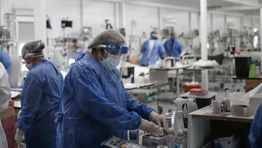 Con estos datos, el total de casos positivos desde el inicio de la pandemia se elevó a 8.313.614, mientras que las víctimas fatales suman 120.836.