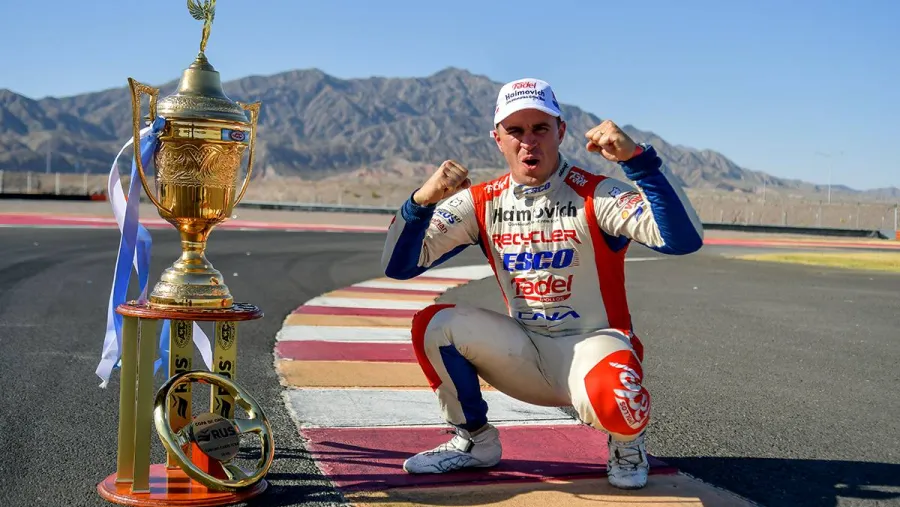 Mariano Werner El Ford de TC de Mariano Werner ya luce el número uno en sus laterales