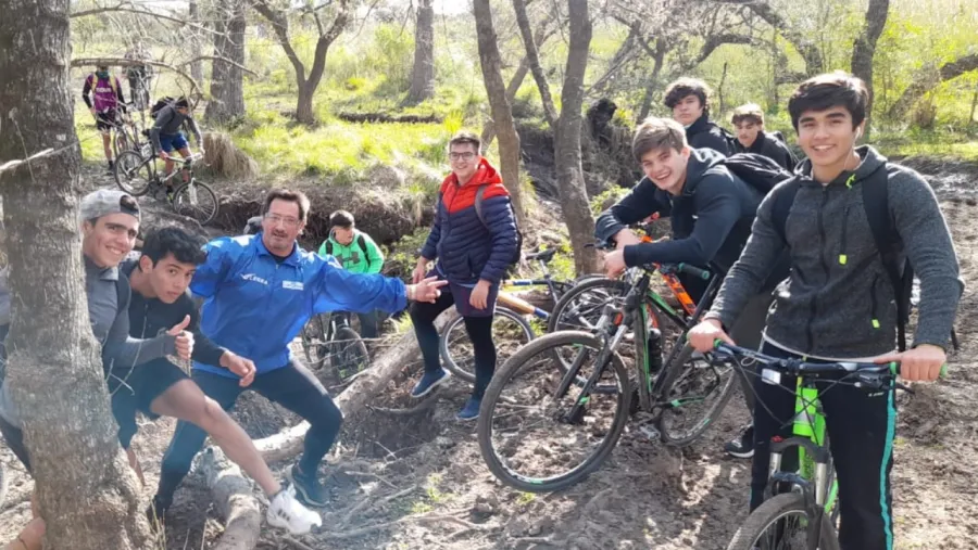 Los Menores de 17 años del Club Tilcara desarrollaron una travesía en bicicleta Los Menores de 17 años del Club Tilcara desarrollaron una travesía en bicicleta
