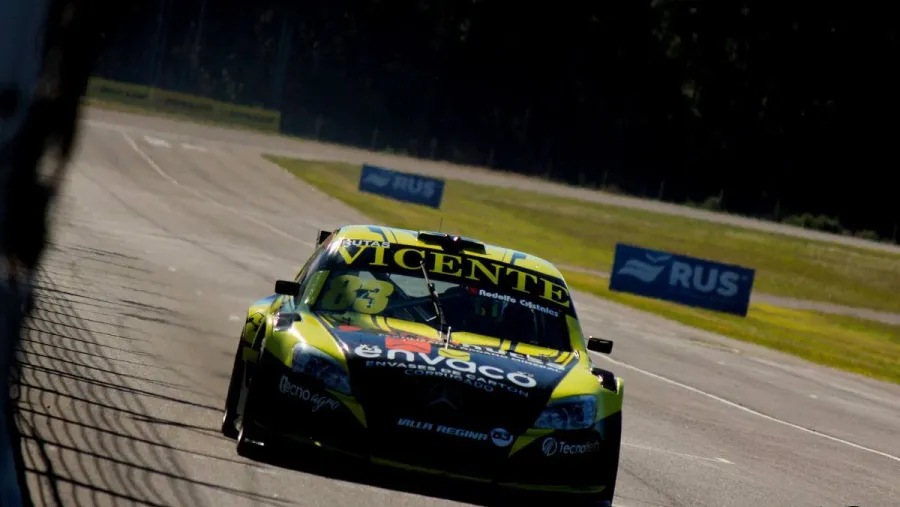 Diego Azar marcó el ritmo de la primera jornada del Top Race en Concepción del Uruguay