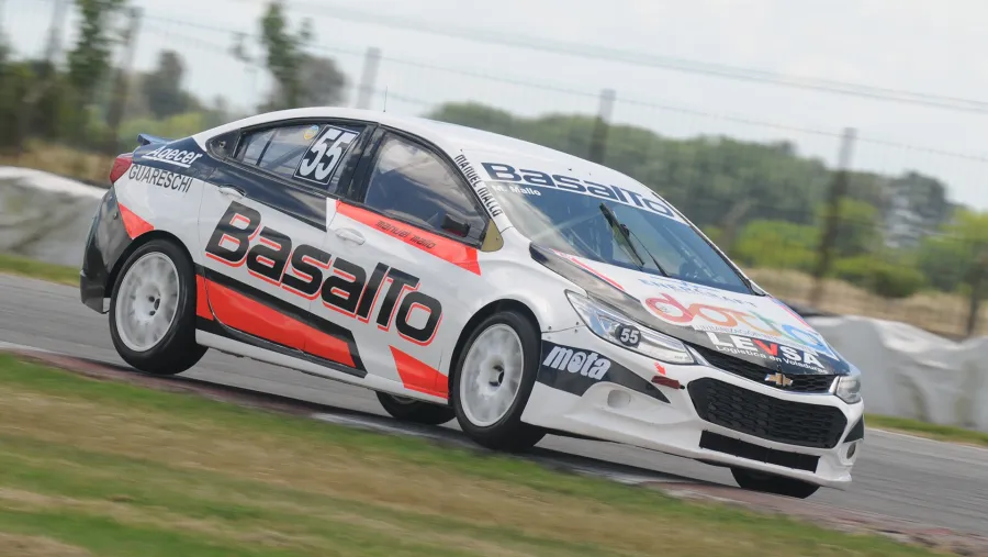 Mallo TN: Mallo logró la pole position en La Plata, donde los entrerrianos quedaron lejos