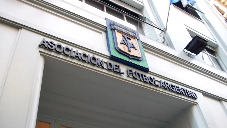 La AFA volvió a modificar la fecha de cierre del mercado de pases: será el 6 de septiembre