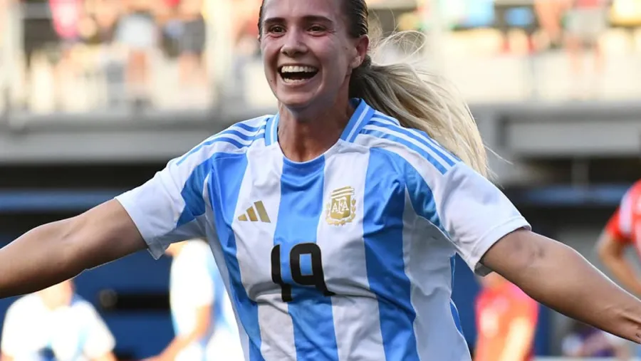 Agostina Holzheier Agostina Holzheier