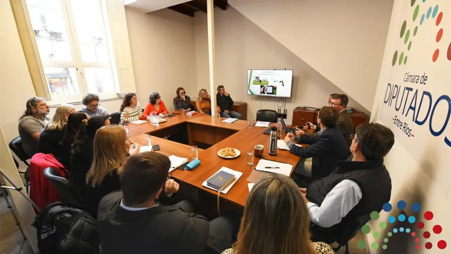 La Comisión de Recursos Naturales y Ambiente de la Cámara de Diputados valoró la experiencia de Colonia Elía para la “Buenas Prácticas en la Utilización de Fitosanitarios y Domisanitarios”.