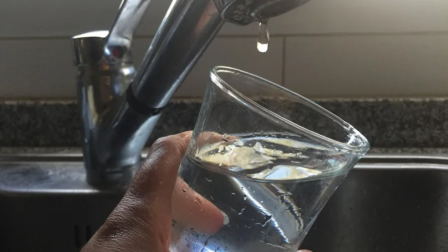 Un vaso de agua no se le niega a nadie