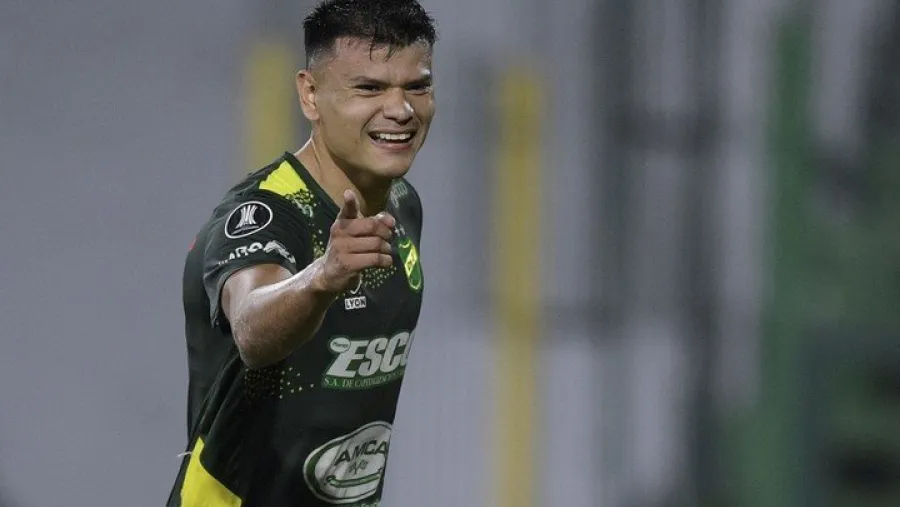 “Nos gustaría que siga Walter Bou”, indicó el presidente de Defensa y Justicia