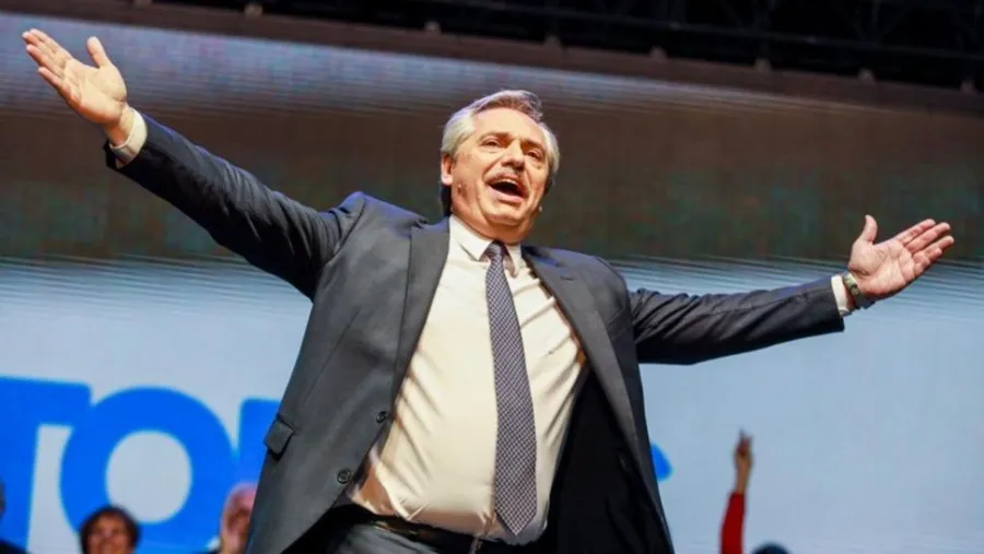 Fernández agradeció el saludo del primer ministro británico y habló de Malvinas Fernández agradeció el saludo del primer ministro británico y habló de Malvinas