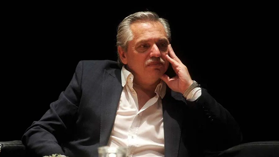 En el entorno de Alberto Fernández se analiza seriamente enviar al Congreso una ley Emergencia Económica similar a la de enero de 2002, para “agilizar” decisiones desde el Ejecutivo. De prosperar la iniciativa, el diálogo con la oposición será clave.