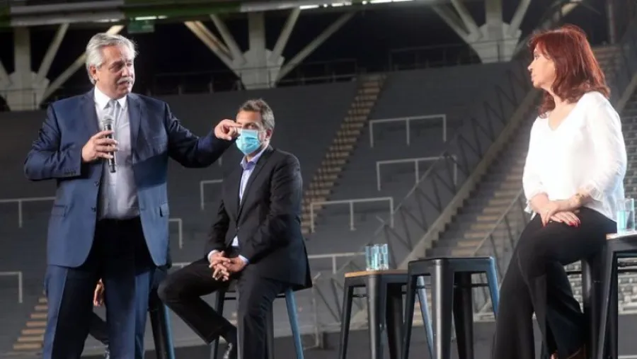 Alberto Fernández, Cristina Kirchner y Sergio Massa 