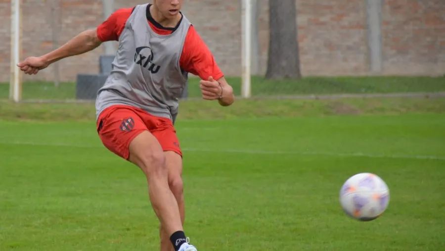 Con un juvenil como novedad, Rodolfo De Paoli dio la lista de convocados en Patronato