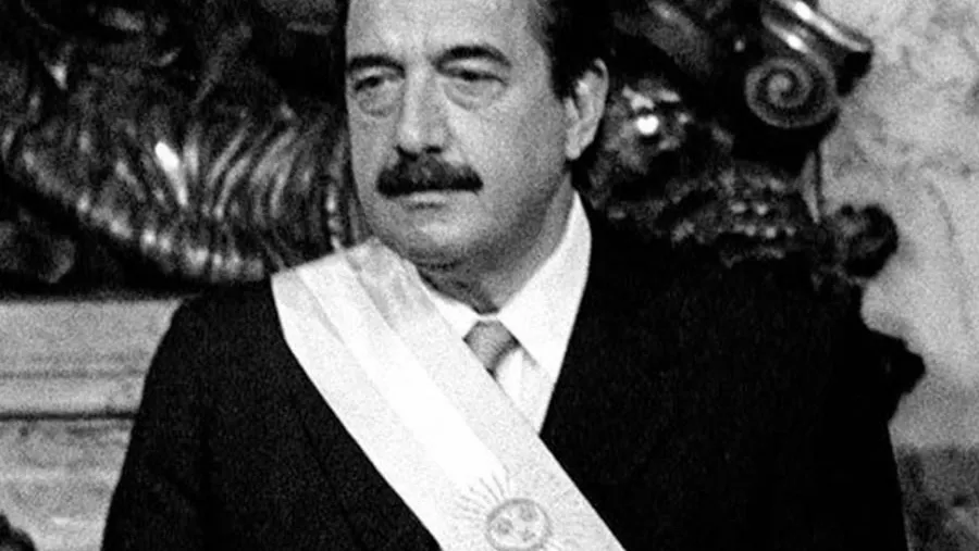 Raúl Ricardo Alfonsín.