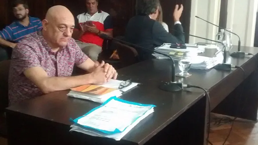 El juez de Ejecución Penal del Tribunal Oral Federal de Paraná, Roberto López Arango, hizo lugar, parcialmente, al pedido del condenado Gustavo Alfonzo, quien solicitó salir a trabajar, fuera de la Unidad Penal N° 1 de Paraná.