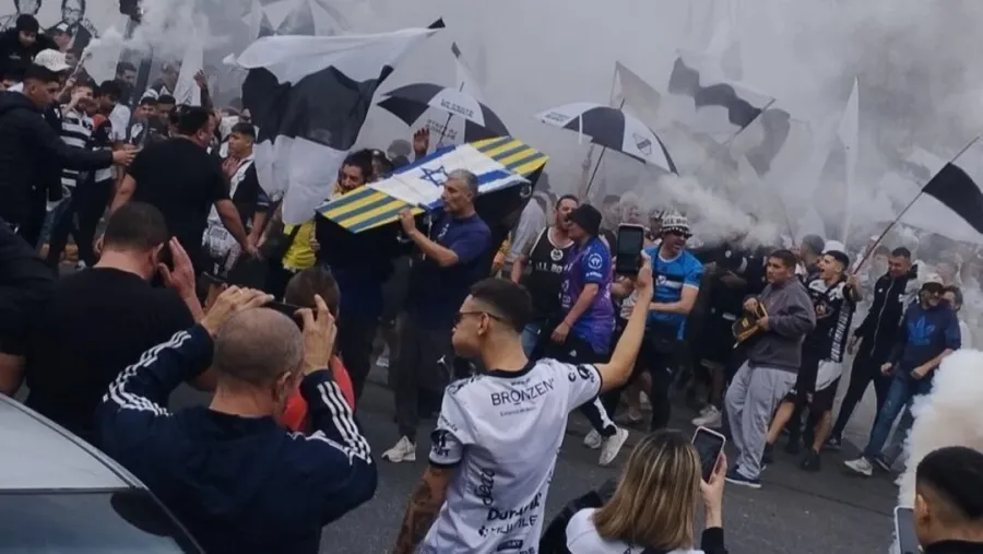 Por burlas antisemitas, se aplicó derecho de admisión a cinco hinchas de All Boys