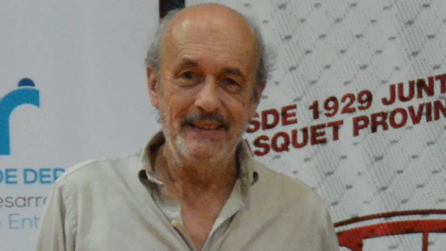 Carlos Álvarez renunció a la presidencia de la Federación de Básquet de Entre Ríos