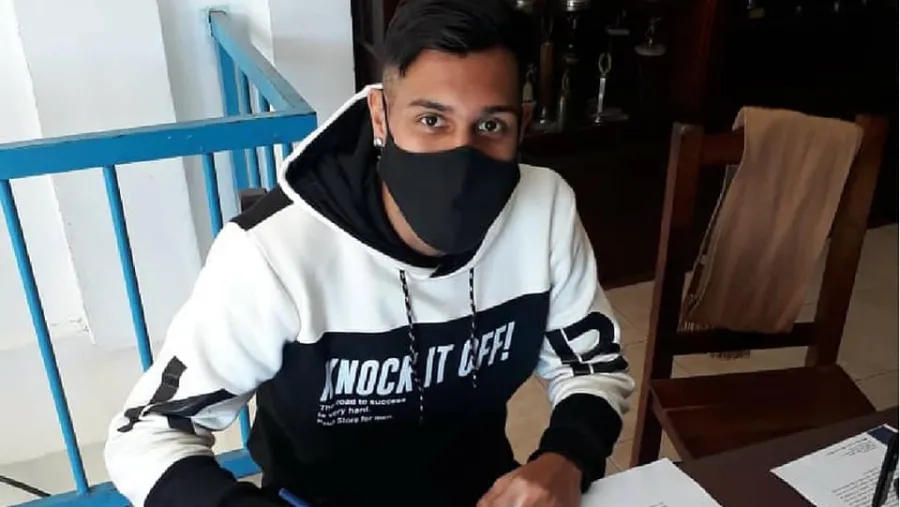Torneo Federal A: Nahuel Amarilla firmó su contrato con Juventud Unida