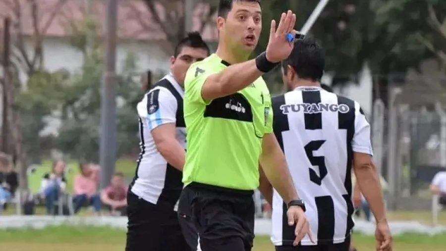 Paraná Campaña: un jugador de Tabossi golpeó a un árbitro en una estación de servicios