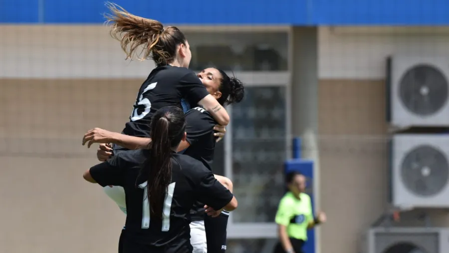 Fútbol: las entrerrianas Jaimes y Oviedo fueron parte del empate argentino ante Colombia Fútbol: las entrerrianas Jaimes y Oviedo fueron parte del empate argentino ante Colombia
