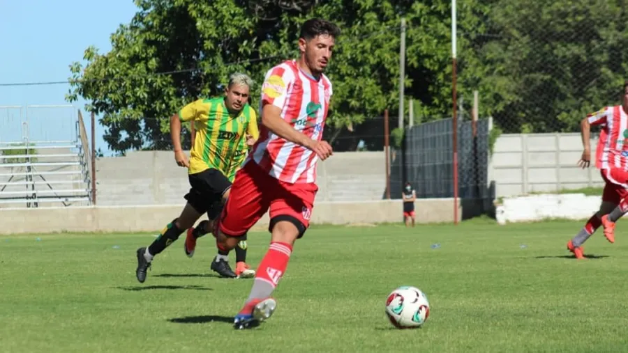 Atlético Paraná Atlético Paraná no tuvo piedad de San Miguel en el Mutio, donde también festejó Oro Verde