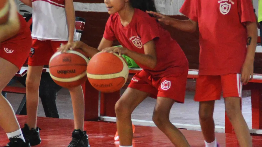 El básquet femenino de Quique afianza su estructura