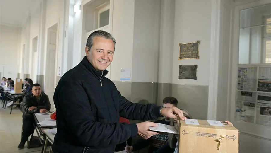 Adán Bahl expresó: “Siempre es importante a expresarse en las urnas y elegir con libertad porque es la mejor manera de defender y fortalecer nuestra democracia”.