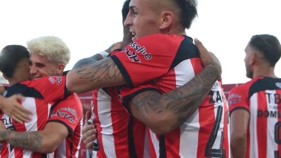 Fútbol: Barracas Central sorprendió a Talleres en Parque Patricios