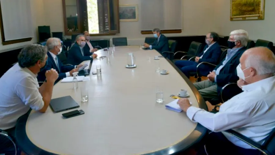 Reunión del ministro Luis Basterra con representantes del Consejo Agroindustrial Argentino (Foto: Ministerio de Agricultura) Reunión del ministro Luis Basterra con representantes del Consejo Agroindustrial Argentino (Foto: Ministerio de Agricultura)