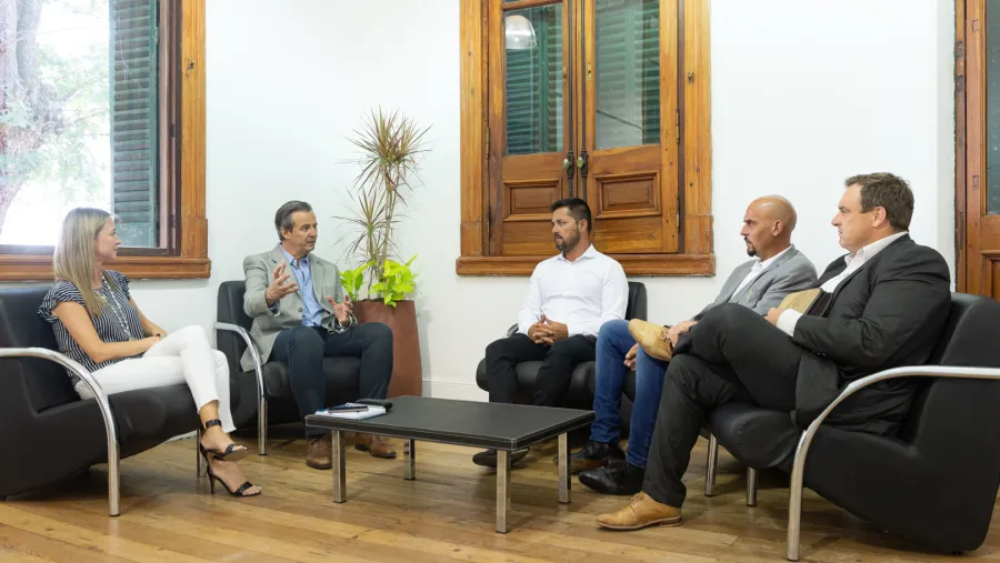 Bahl e intendentes del Área Metropolitana 