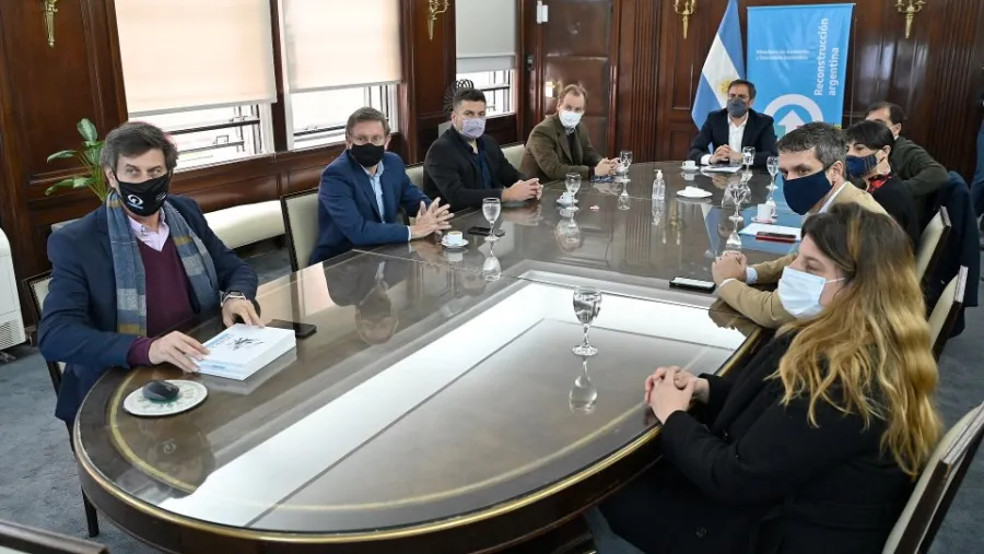 Firmaron el acta de intención para crear un parque nacional en el departamento Federal