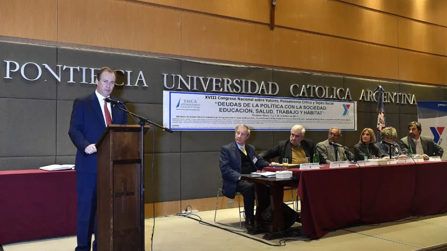 Bordet convocó a pensar en valores que “nos hagan crecer como Nación” Bordet convocó a pensar en valores que “nos hagan crecer como Nación”