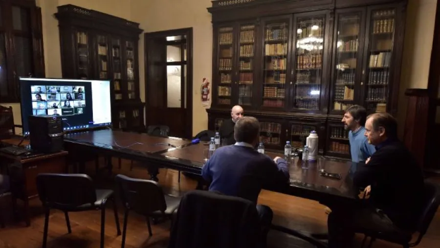 Bordet analizó con diputados del oficialismo el proyecto de emergencia solidaria