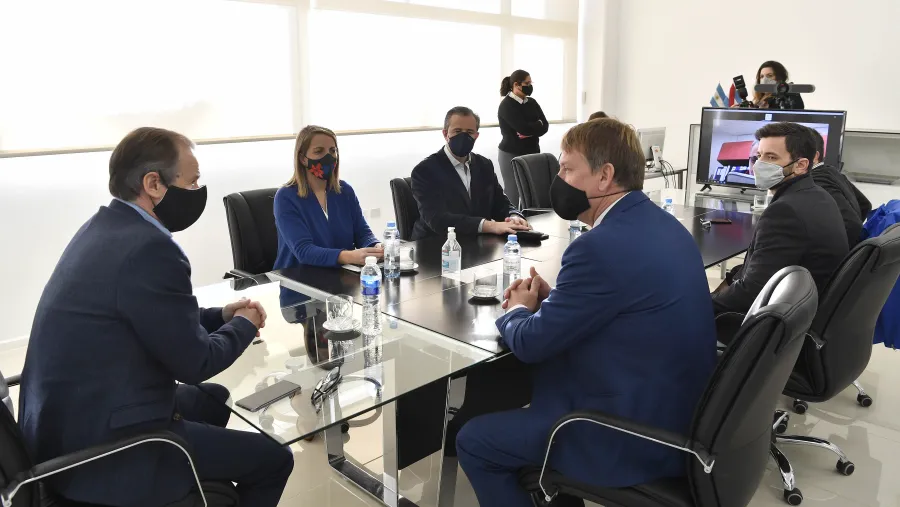 Tras la firma del contrato, comenzará la obra de doble vía del acceso este a Paraná