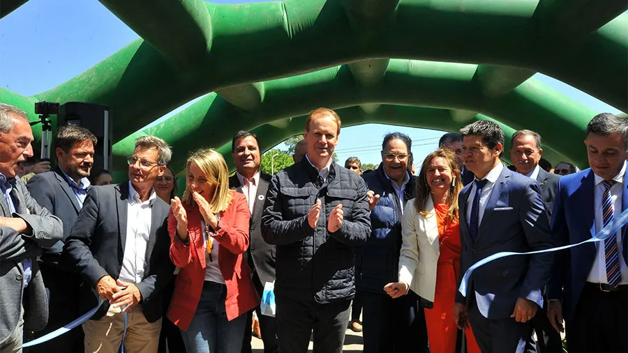 El gobernador Gustavo Bordet aseveró que el año que viene las actualizaciones tributarias para los sectores productivos serán por debajo de la inflación. El gobernador Gustavo Bordet aseveró que el año que viene las actualizaciones tributarias para los sectores productivos serán por debajo de la inflación.