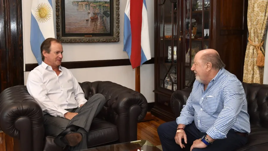 Bordet y Busti destacaron “la nueva situación institucional” con el gobierno nacional Bordet y Busti destacaron “la nueva situación institucional” con el gobierno nacional