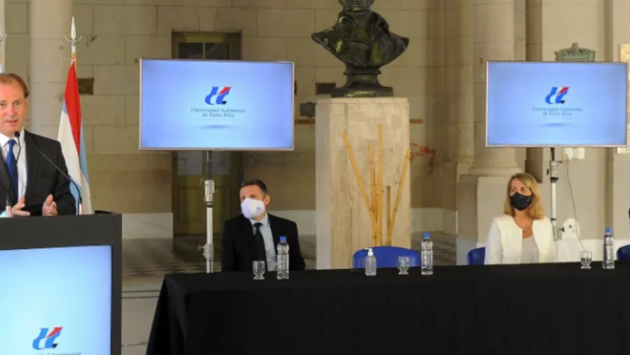 Bordet asunción de autoridades UADER Bordet asunción de autoridades UADER