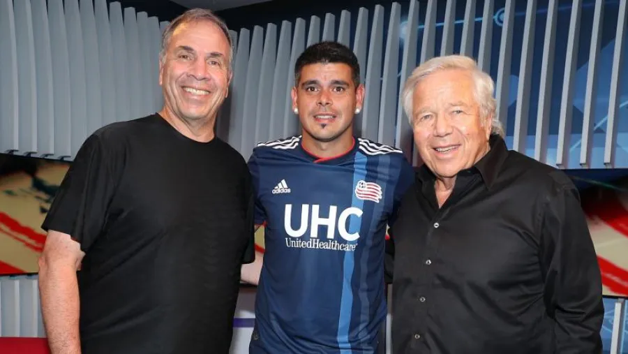 Fútbol: el concordiense Gustavo Bou seguirá su carrera en la MLS Fútbol: el concordiense Gustavo Bou seguirá su carrera en la MLS