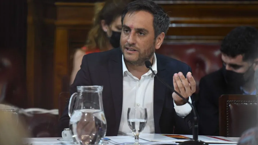 Cabandié afirmó que el 95% de los incendios son provocados y se quejó de la Justicia