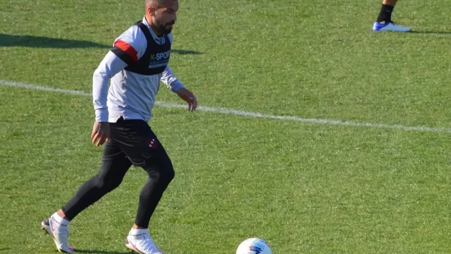 Fútbol: en Patronato, Iván Delfino prepara cuatro regresos y mantiene una duda