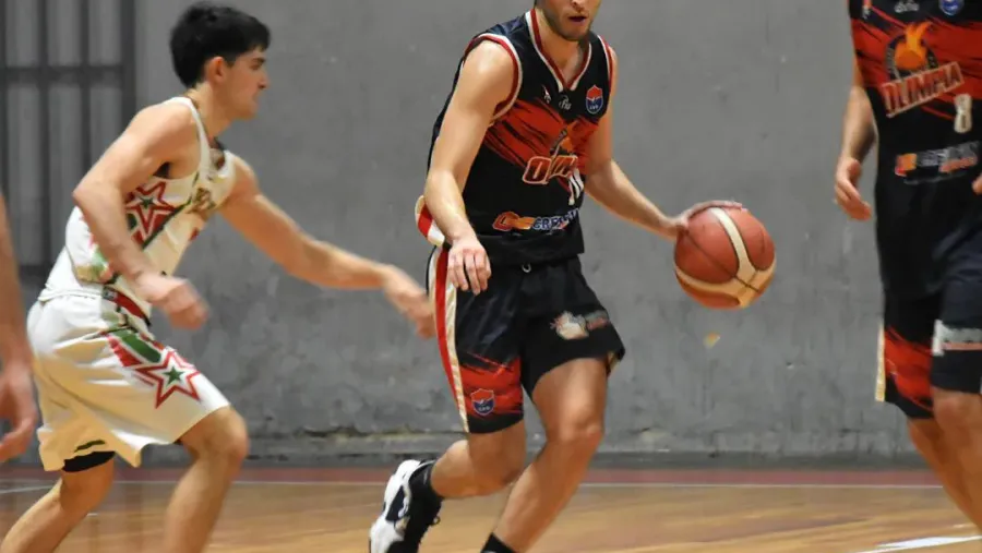 Básquet: Ciclista y Recreativo se adelantaron en sus series de cuartos de final