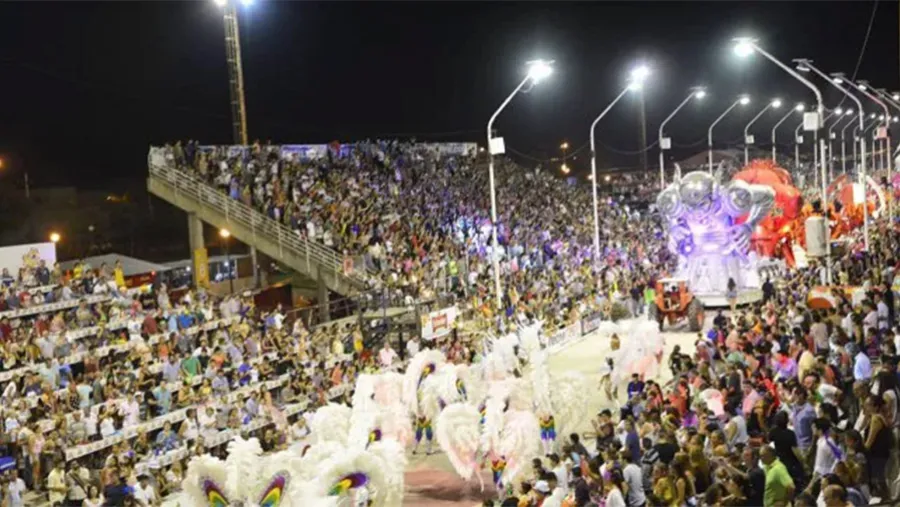 El Carnaval del País determinará el 10 de diciembre si realiza la Edición 2021. El Carnaval del País determinará el 10 de diciembre si realiza la Edición 2021.