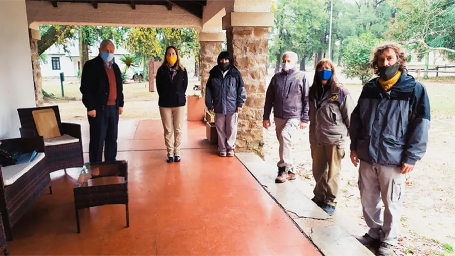 El vicepresidente de la Comisión Administradora del Río Uruguay (CARU), José Eduardo Lauritto, en representación del organismo binacional, realizó la entrega de un Invernadero de 180 metros cuadrados al Parque Nacional El Palmar. El vicepresidente de la Comisión Administradora del Río Uruguay (CARU), José Eduardo Lauritto, en representación del organismo binacional, realizó la entrega de un Invernadero de 180 metros cuadrados al Parque Nacional El Palmar.